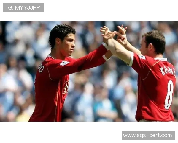 足球明星温馨瞬间抱小孩的背后故事与感人时刻揭秘 足球明星温馨瞬间抱小孩的背后故事与感人时刻揭秘