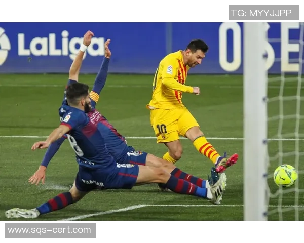 足球明星菲戈在比赛中表现如何是否成功进球引发球迷热议 足球明星菲戈在比赛中表现如何是否成功进球引发球迷热议