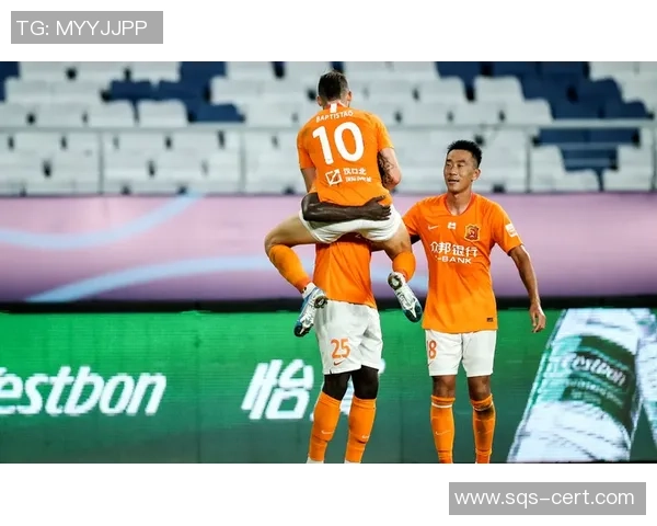 重庆羽毛球队在世锦赛积分榜上以60分稳居第一名展现强劲实力 重庆羽毛球队在世锦赛积分榜上以60分稳居第一名展现强劲实力